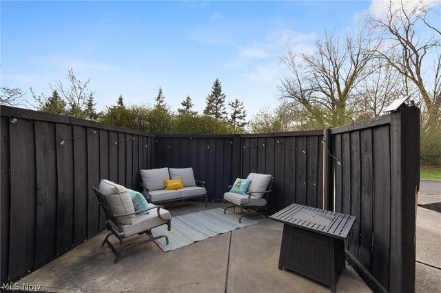 824 S Chillicothe Road 5, Aurora, OH 44202