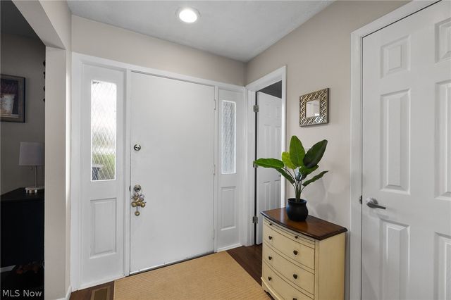 824 S Chillicothe Road 5, Aurora, OH 44202