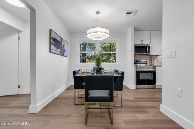 55 Chelsea Drive, Whiting, NJ 08759