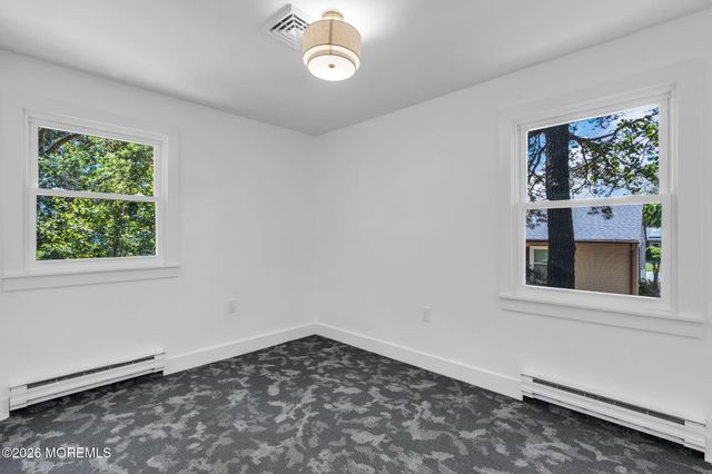 55 Chelsea Drive, Whiting, NJ 08759