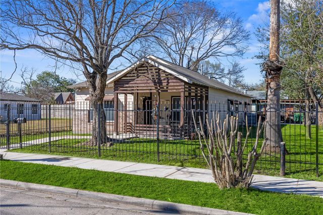 5219 Farmer Street, Houston, TX 77020