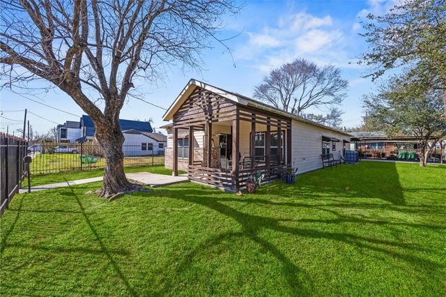 5219 Farmer Street, Houston, TX 77020