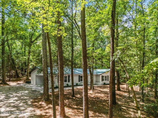 115 Wood River Road, West End, NC 27376