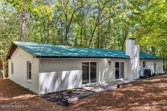 115 Wood River Road, West End, NC 27376