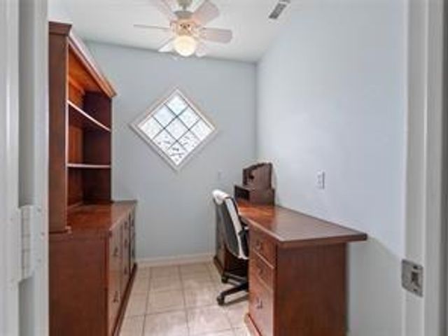 1318 Hawaii Drive, Tiki Island, TX 77554