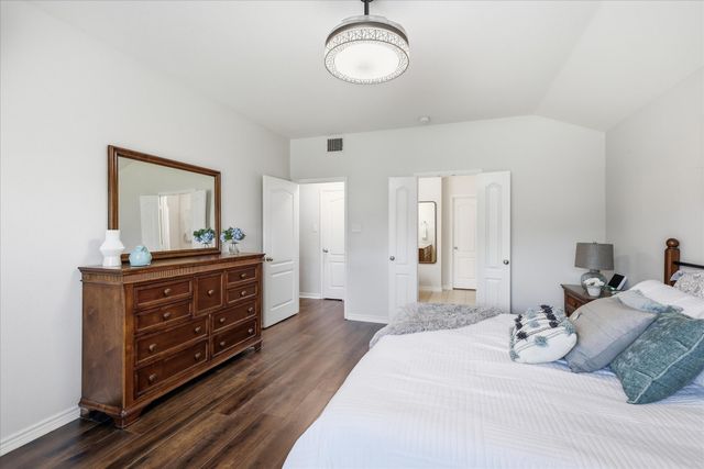 1100 Crest Breeze Drive, Fort Worth, TX 76052