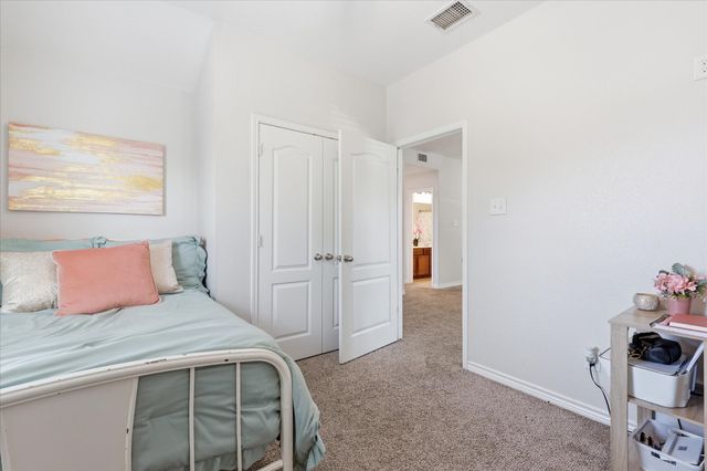 1100 Crest Breeze Drive, Fort Worth, TX 76052
