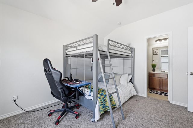 1100 Crest Breeze Drive, Fort Worth, TX 76052