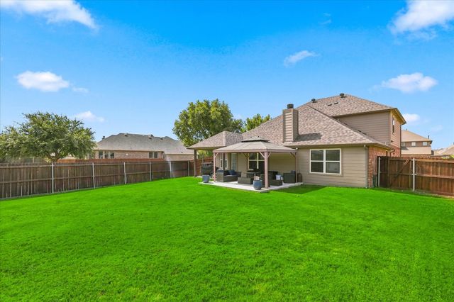 1100 Crest Breeze Drive, Fort Worth, TX 76052