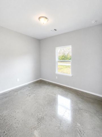 6 Greenway Drive, Trinity, TX 75862