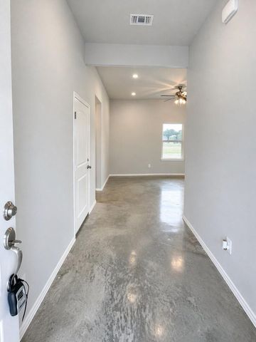 6 Greenway Drive, Trinity, TX 75862