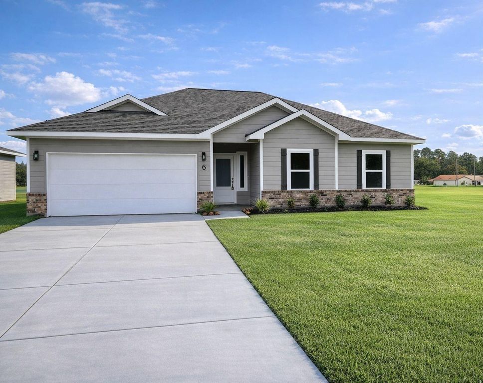 6 Greenway Drive, Trinity, TX 75862