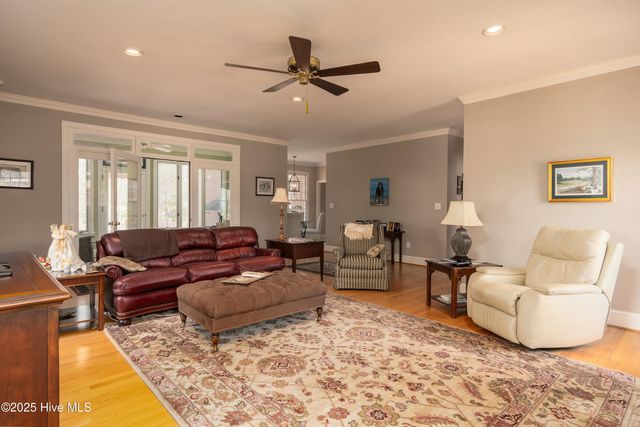 1301 Par Drive, Kinston, NC 28504