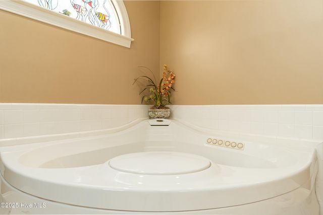 1301 Par Drive, Kinston, NC 28504