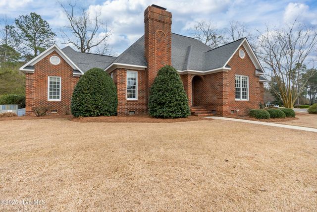 1301 Par Drive, Kinston, NC 28504