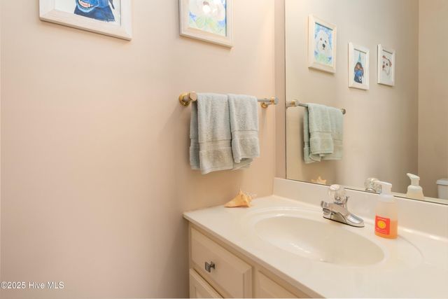 1301 Par Drive, Kinston, NC 28504