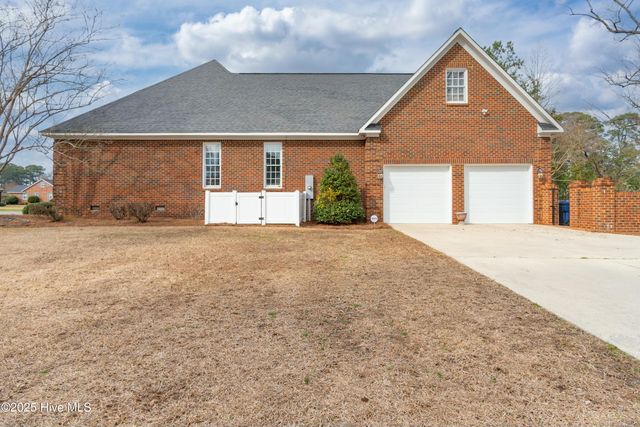 1301 Par Drive, Kinston, NC 28504