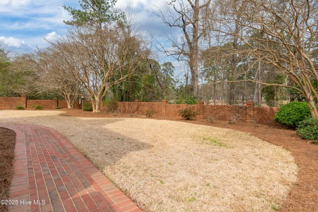 1301 Par Drive, Kinston, NC 28504