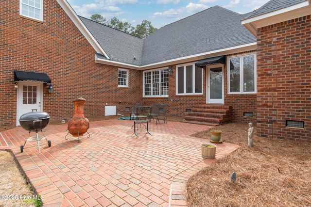 1301 Par Drive, Kinston, NC 28504