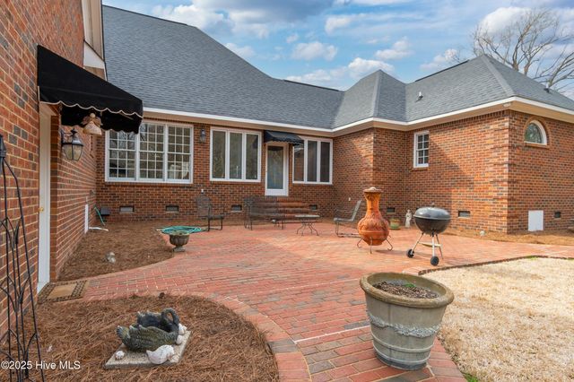 1301 Par Drive, Kinston, NC 28504