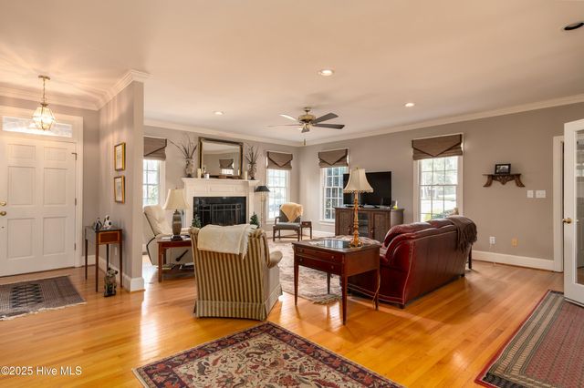 1301 Par Drive, Kinston, NC 28504