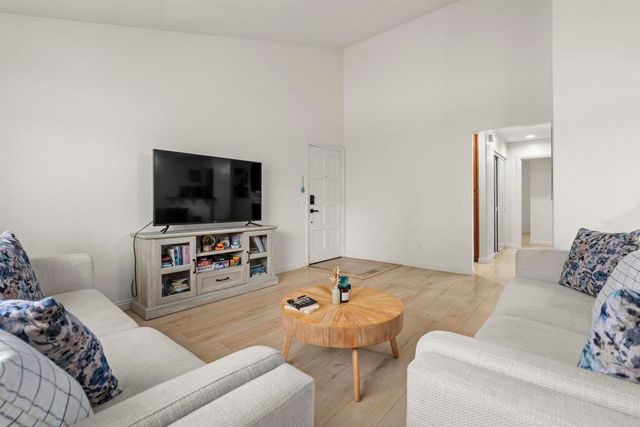 7003 Saranac Street 203, San Diego, CA 92115