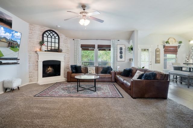 1120 Cheyenne Drive, Aubrey, TX 76227