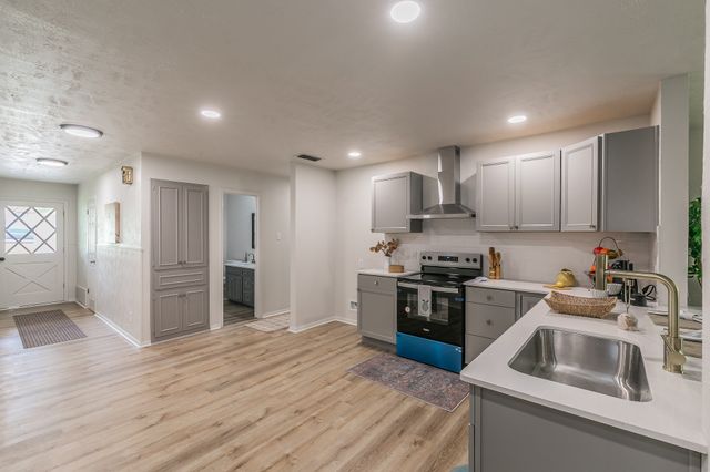 5613 Pecos Court, De Cordova, TX 76049