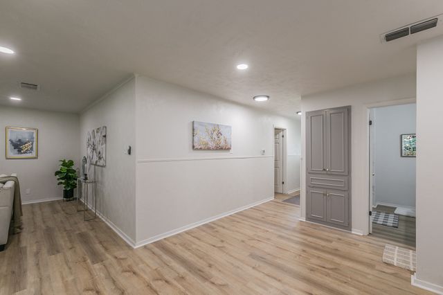 5613 Pecos Court, De Cordova, TX 76049
