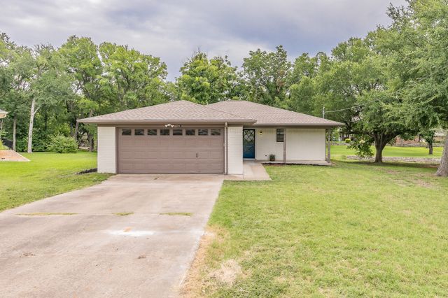 5613 Pecos Court, De Cordova, TX 76049