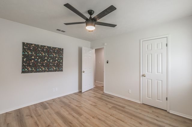 5613 Pecos Court, De Cordova, TX 76049