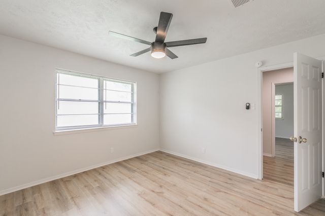 5613 Pecos Court, De Cordova, TX 76049
