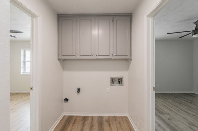 5613 Pecos Court, De Cordova, TX 76049