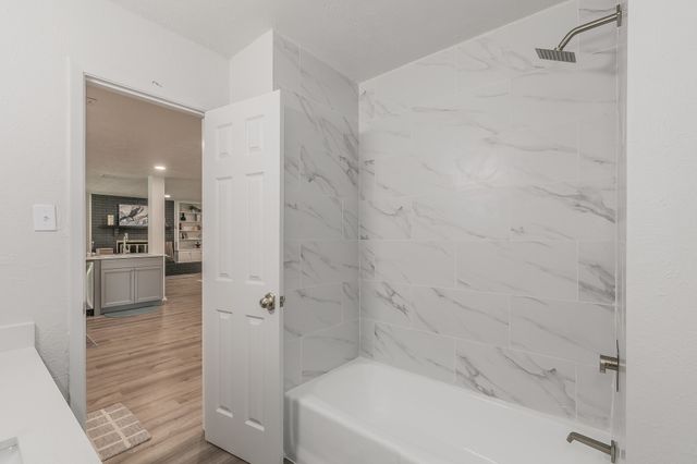 5613 Pecos Court, De Cordova, TX 76049