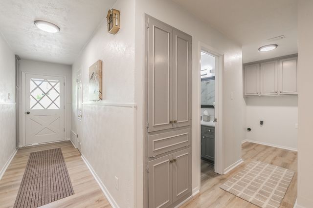 5613 Pecos Court, De Cordova, TX 76049
