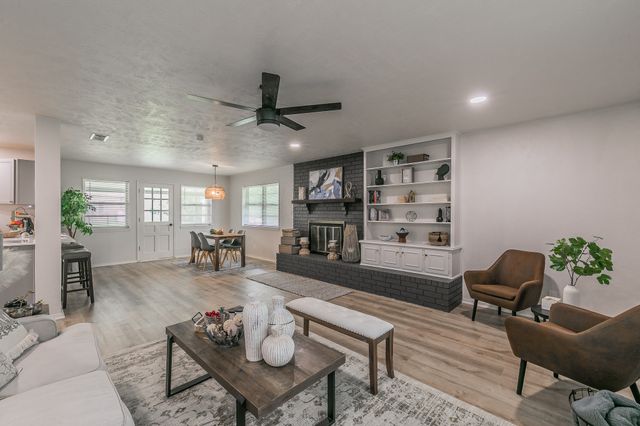 5613 Pecos Court, De Cordova, TX 76049