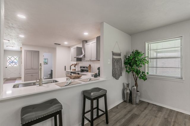 5613 Pecos Court, De Cordova, TX 76049