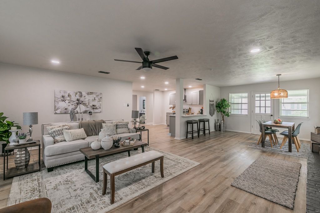 5613 Pecos Court, De Cordova, TX 76049