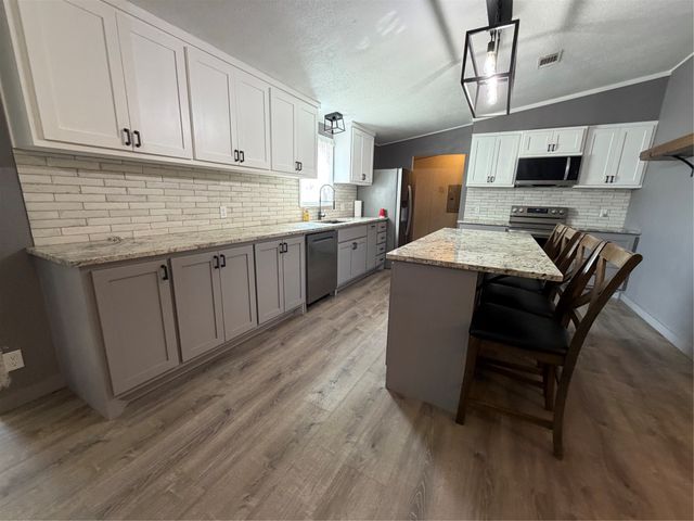 240 Paint Court, Stephenville, TX 76401