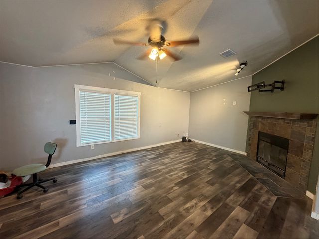 240 Paint Court, Stephenville, TX 76401