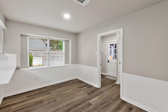 1915 Seven Oaks Drive, Kingwood, TX 77339