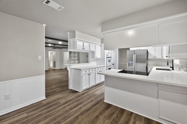 1915 Seven Oaks Drive, Kingwood, TX 77339