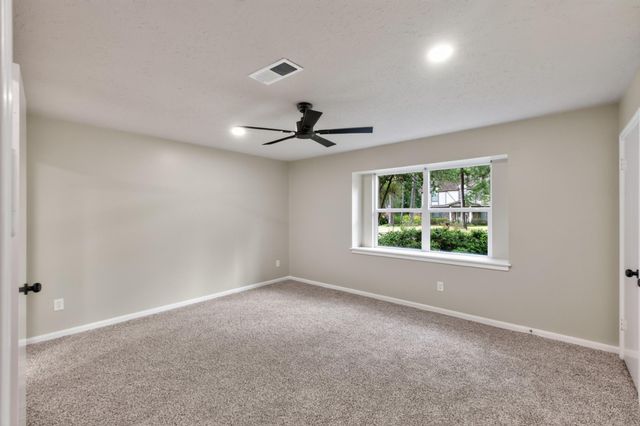 1915 Seven Oaks Drive, Kingwood, TX 77339