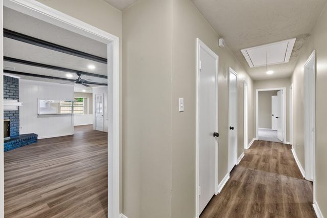 1915 Seven Oaks Drive, Kingwood, TX 77339