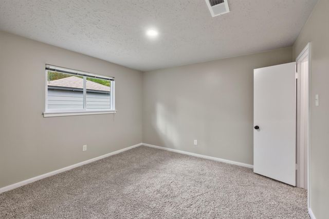 1915 Seven Oaks Drive, Kingwood, TX 77339