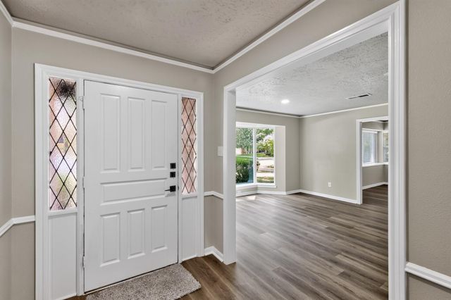 1915 Seven Oaks Drive, Kingwood, TX 77339