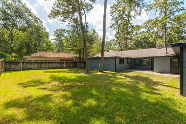 1915 Seven Oaks Drive, Kingwood, TX 77339