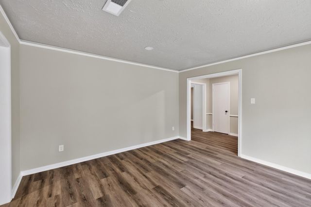1915 Seven Oaks Drive, Kingwood, TX 77339