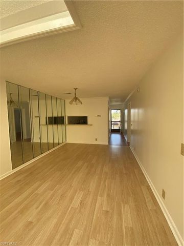 5294 Treetops DR I-203, Naples, FL 34113