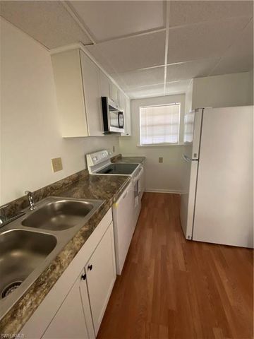 5294 Treetops DR I-203, Naples, FL 34113